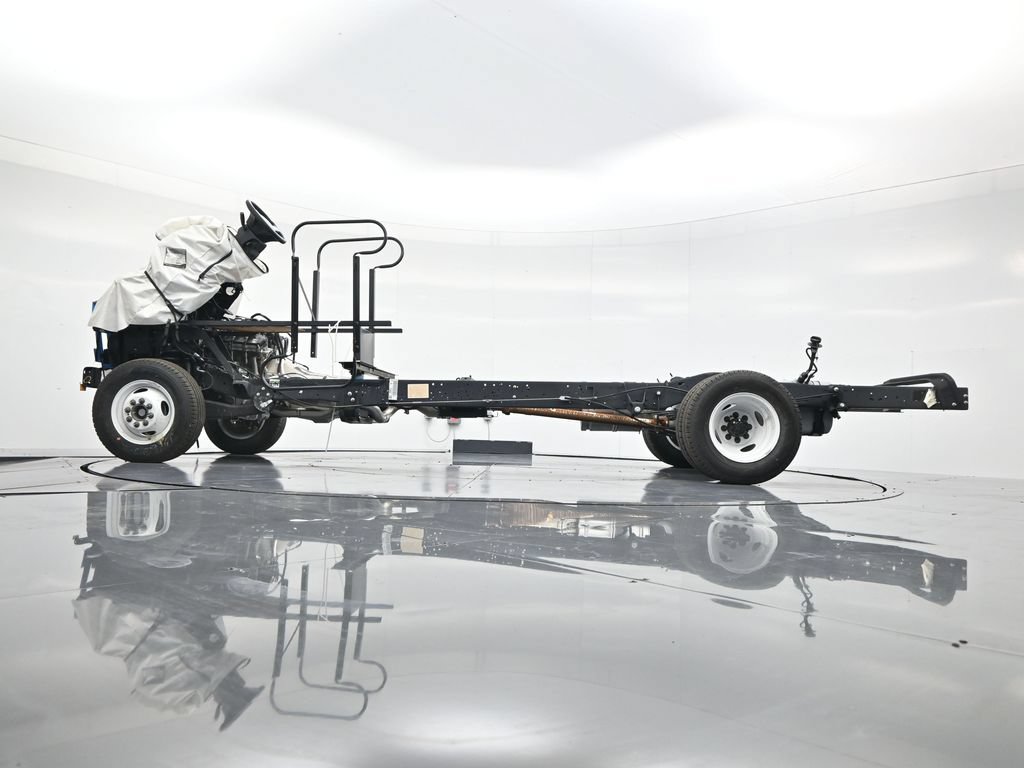 Used 2027 Ford E-350 and Econoline 350 Super Duty w/ Gaseous Engine Prep Package RWD image 30