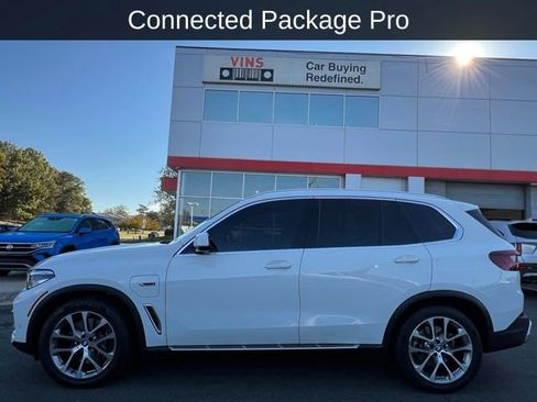 Used 2023 BMW X5 xDrive45e image 3