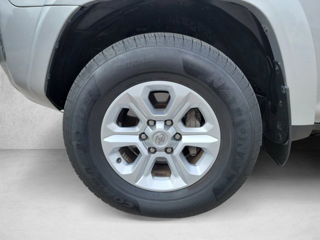 Used 2022 Toyota 4Runner SR5 AWD/4WD image 28