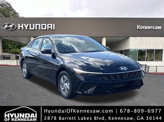 New 2026 Hyundai Elantra SE video 1