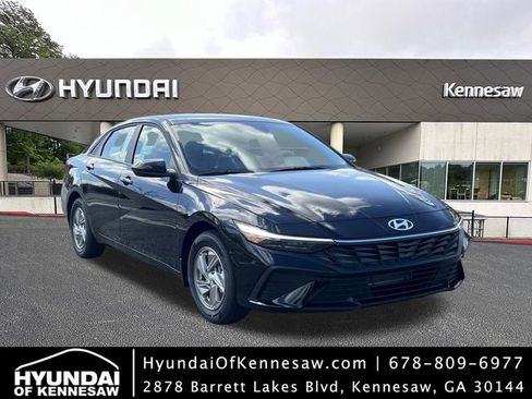 New 2026 Hyundai Elantra SE image 1