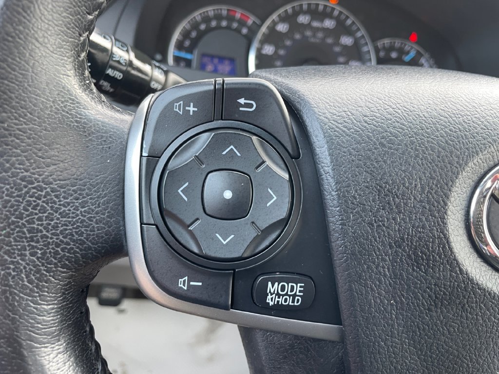 Used 2013 Toyota Camry XLE FWD image 36