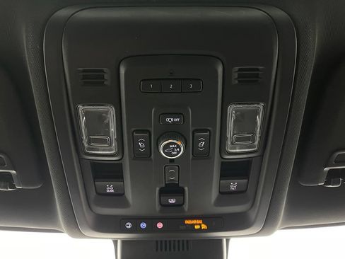 Used 2023 Chevrolet Tahoe High Country AWD/4WD image 28