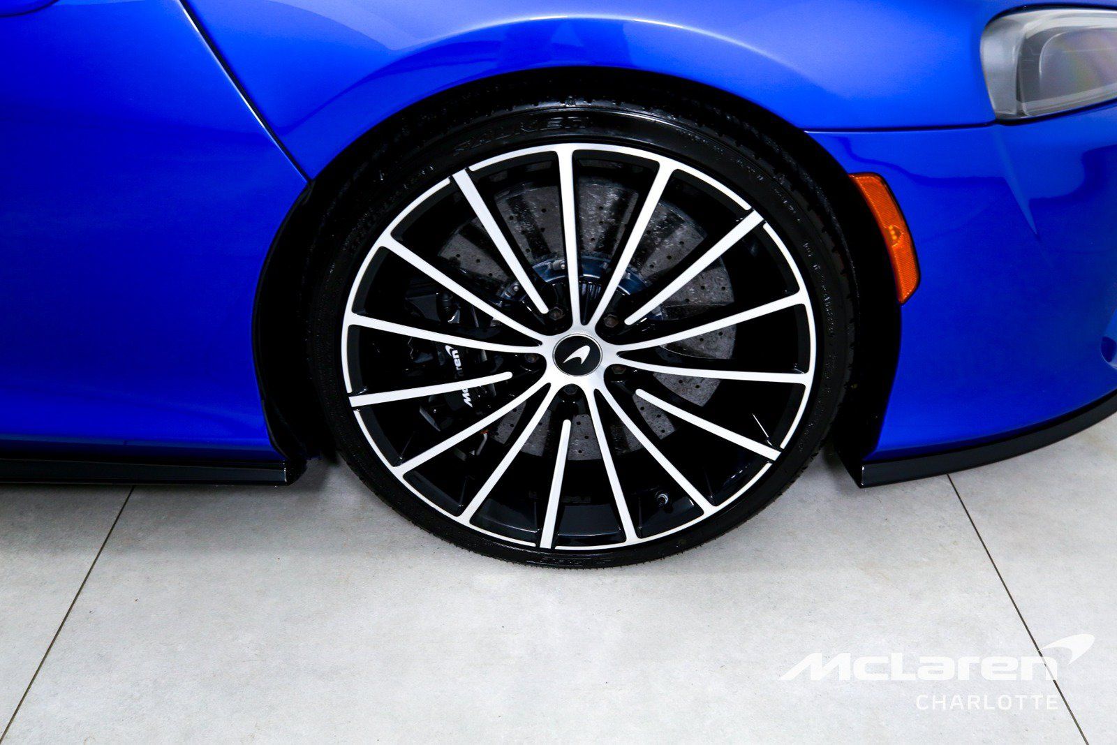 Used 2021 McLaren GT RWD image 25
