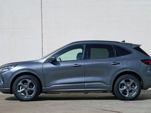 Used 2023 Ford Escape ST-Line Select AWD/4WD image 8