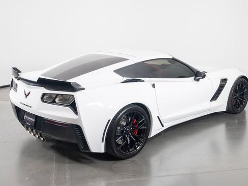 Used 2016 Chevrolet Corvette Z06 w/ 2LZ Preferred Equipment Group RWD image 5