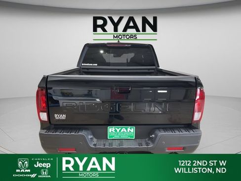 New 2026 Honda Ridgeline Black Edition image 8