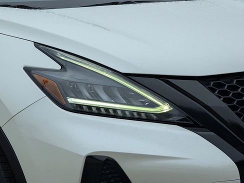 Used 2023 Nissan Murano SV w/ SV Midnight Edition Package image 11