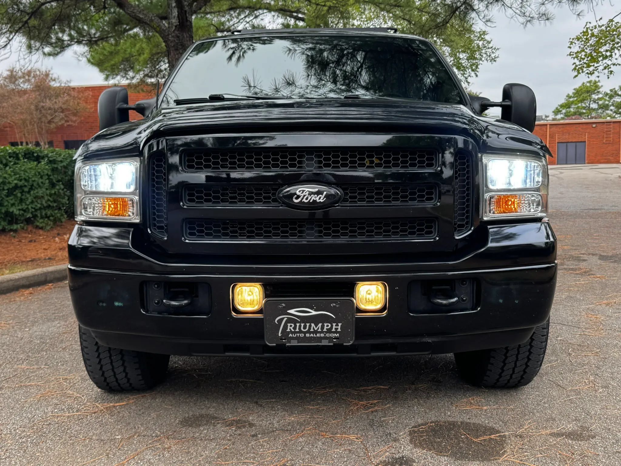 Used 2005 Ford Excursion Limited RWD image 9