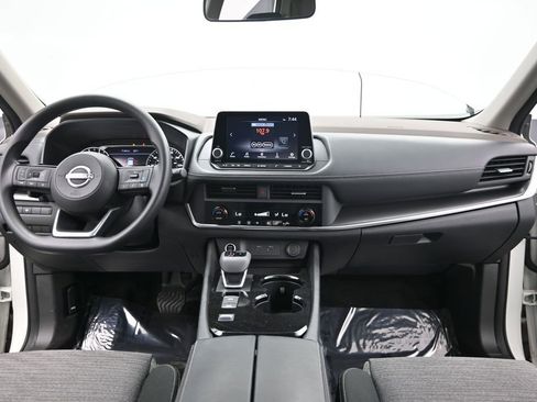 Used 2023 Nissan Rogue SV FWD image 29