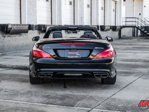 Used 2016 Mercedes-Benz SL 63 AMG AMG SL 63 w/ Driver Assistance Package image 17
