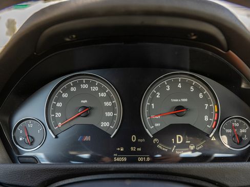 Used 2019 BMW M4 Coupe w/ Competition Package image 34