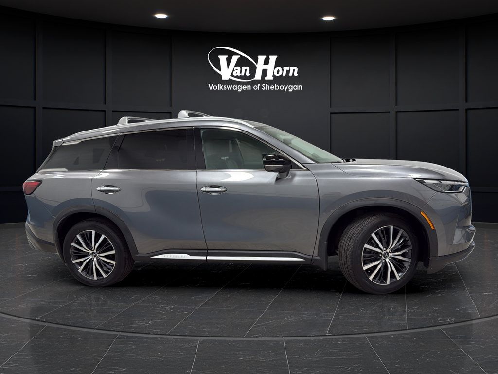 Used 2024 INFINITI QX60 Sensory w/ Vision Package AWD/4WD image 8