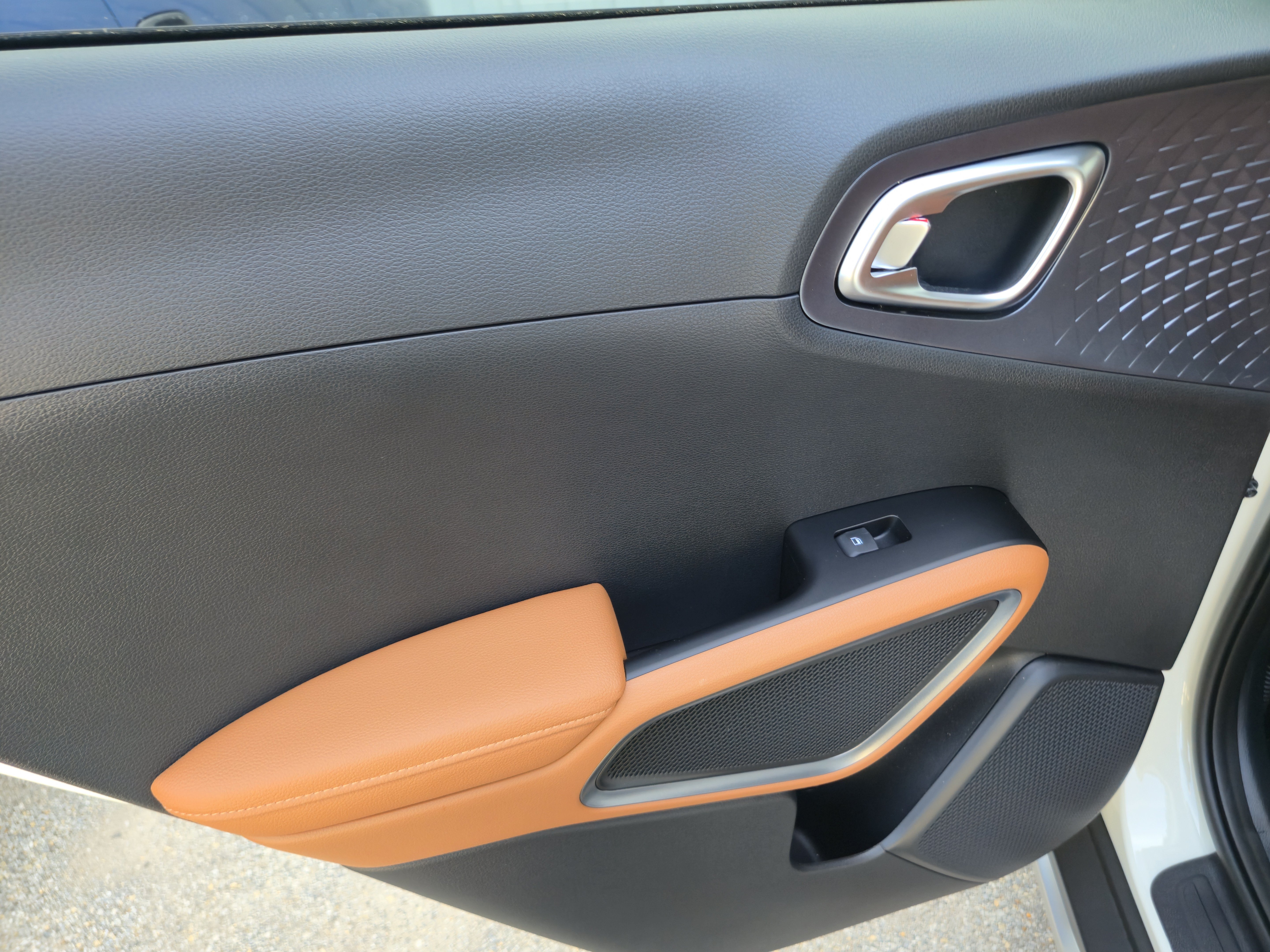 Used 2025 Kia Soul EX FWD image 25