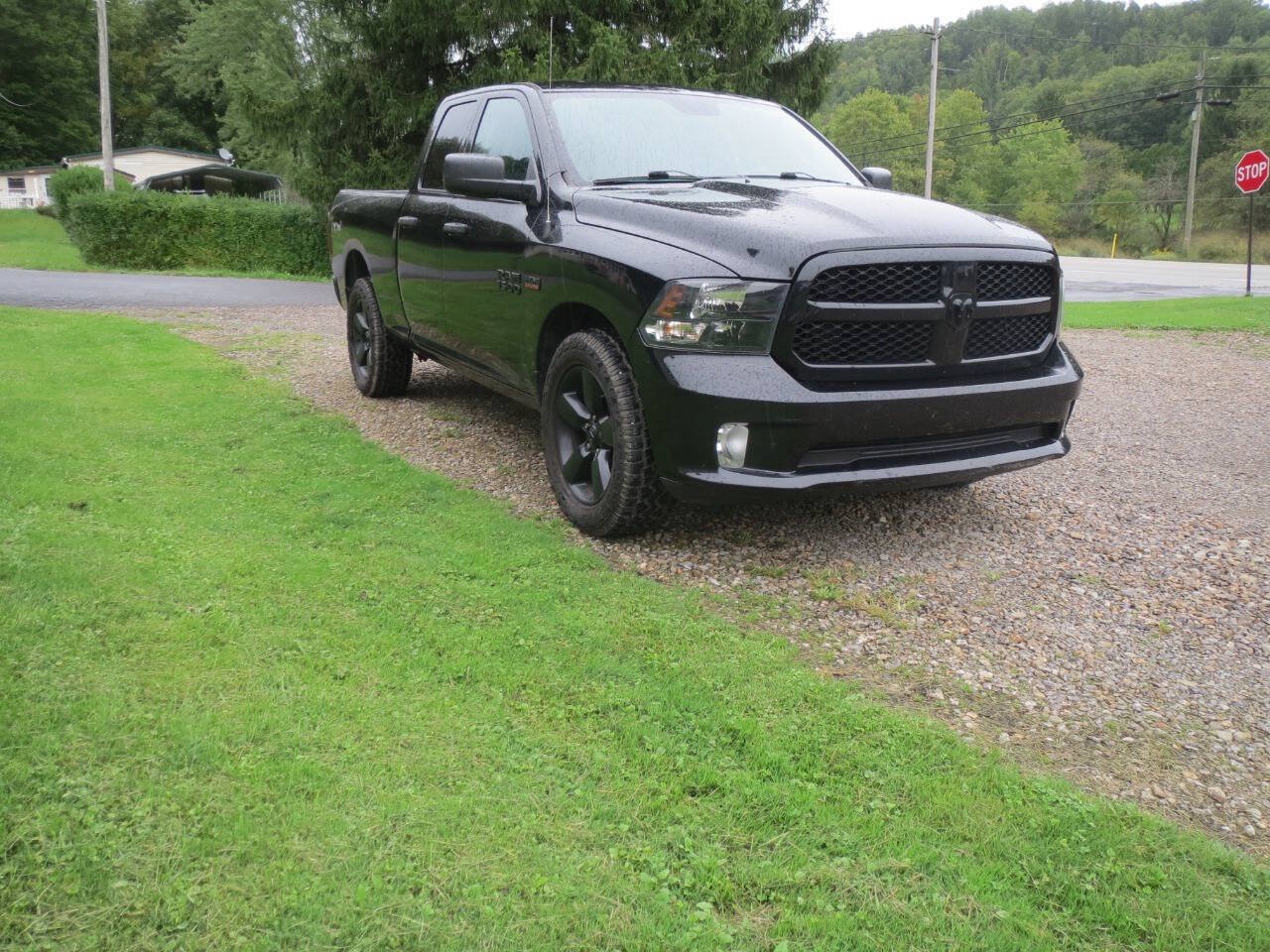 Used 2018 RAM 1500 Express w/ Black Ram 1500 Express Group AWD/4WD image 4
