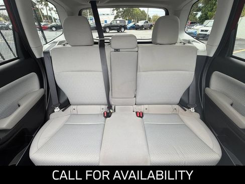 Used 2018 Subaru Forester 2.5i Premium w/ All-Weather Package AWD/4WD image 31