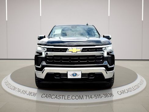 Used 2023 Chevrolet Silverado 1500 LT w/ Protection Package AWD/4WD image 2