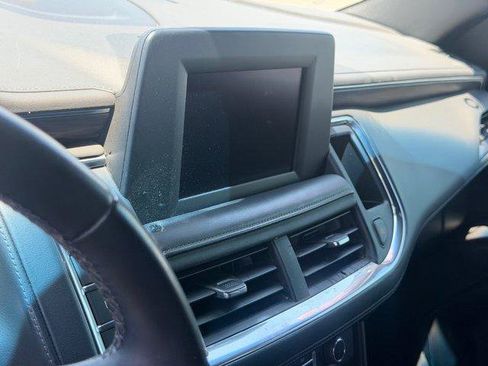 Used 2024 Chevrolet Tahoe LS RWD image 11