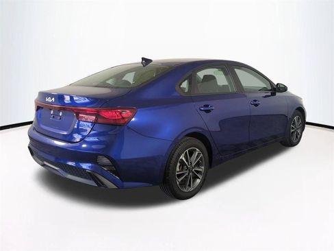 Used 2024 Kia Forte LXS FWD image 5