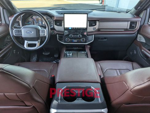 Used 2024 Ford Expedition Limited image 30