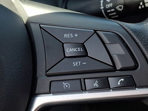 Used 2025 Nissan Altima 2.5 SV FWD image 21