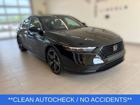 Used 2024 Honda Accord Sport image 4