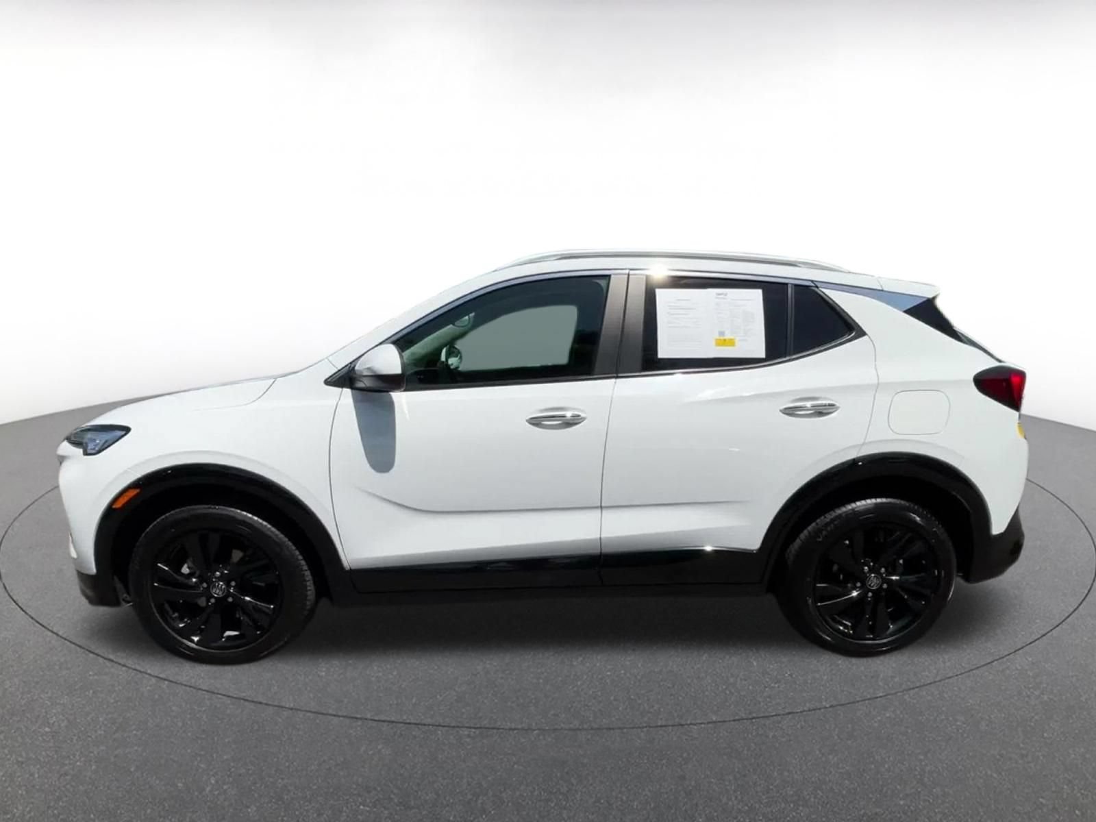 Used 2024 Buick Encore GX Sport Touring AWD/4WD image 8
