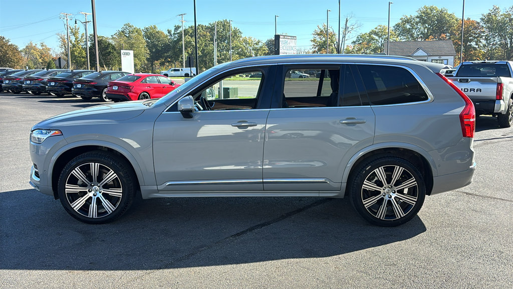 Certified 2025 Volvo XC90 B6 Plus AWD/4WD image 4