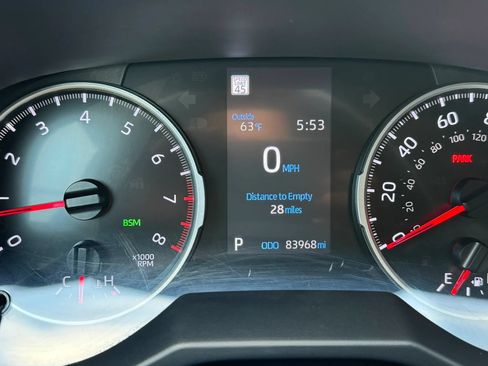 Used 2022 Toyota RAV4 XLE AWD/4WD image 14
