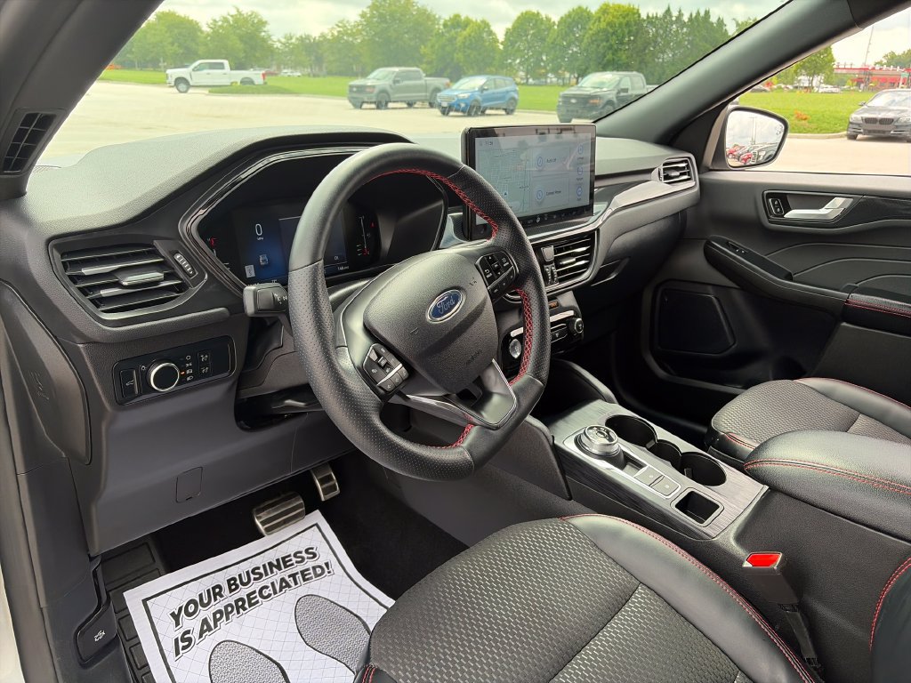 Used 2024 Ford Escape ST-Line w/ Tech Pack #1 AWD/4WD image 14