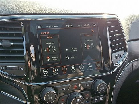 Used 2021 Jeep Grand Cherokee Limited image 17