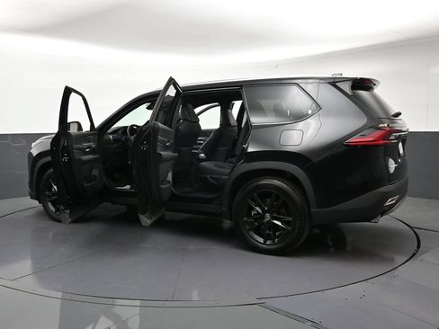 Used 2025 Toyota Grand Highlander AWD Hybrid image 35