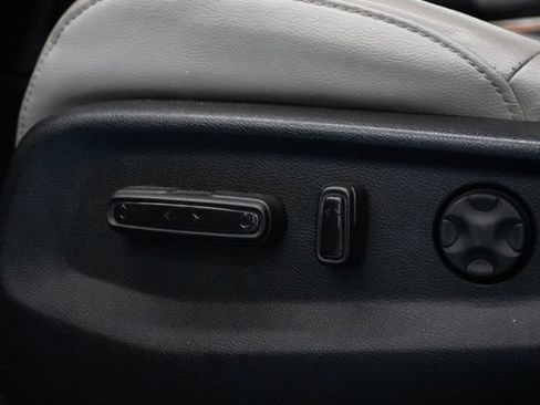 Used 2021 Honda CR-V Touring image 5