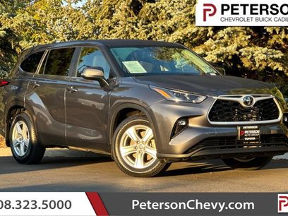 Used 2024 Toyota Highlander LE
