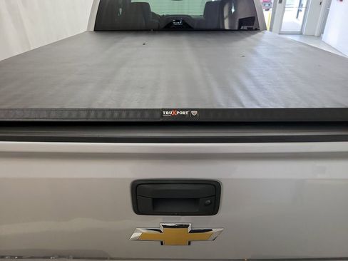 Certified 2017 Chevrolet Silverado 1500 Custom w/ Custom Convenience Package image 17