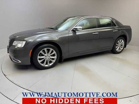 Used 2019 Chrysler 300 Limited image 1