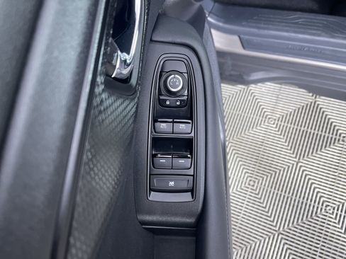 Used 2022 Subaru Outback Premium image 14