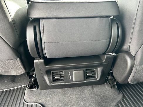 Used 2025 Chevrolet Silverado 3500 LT image 18