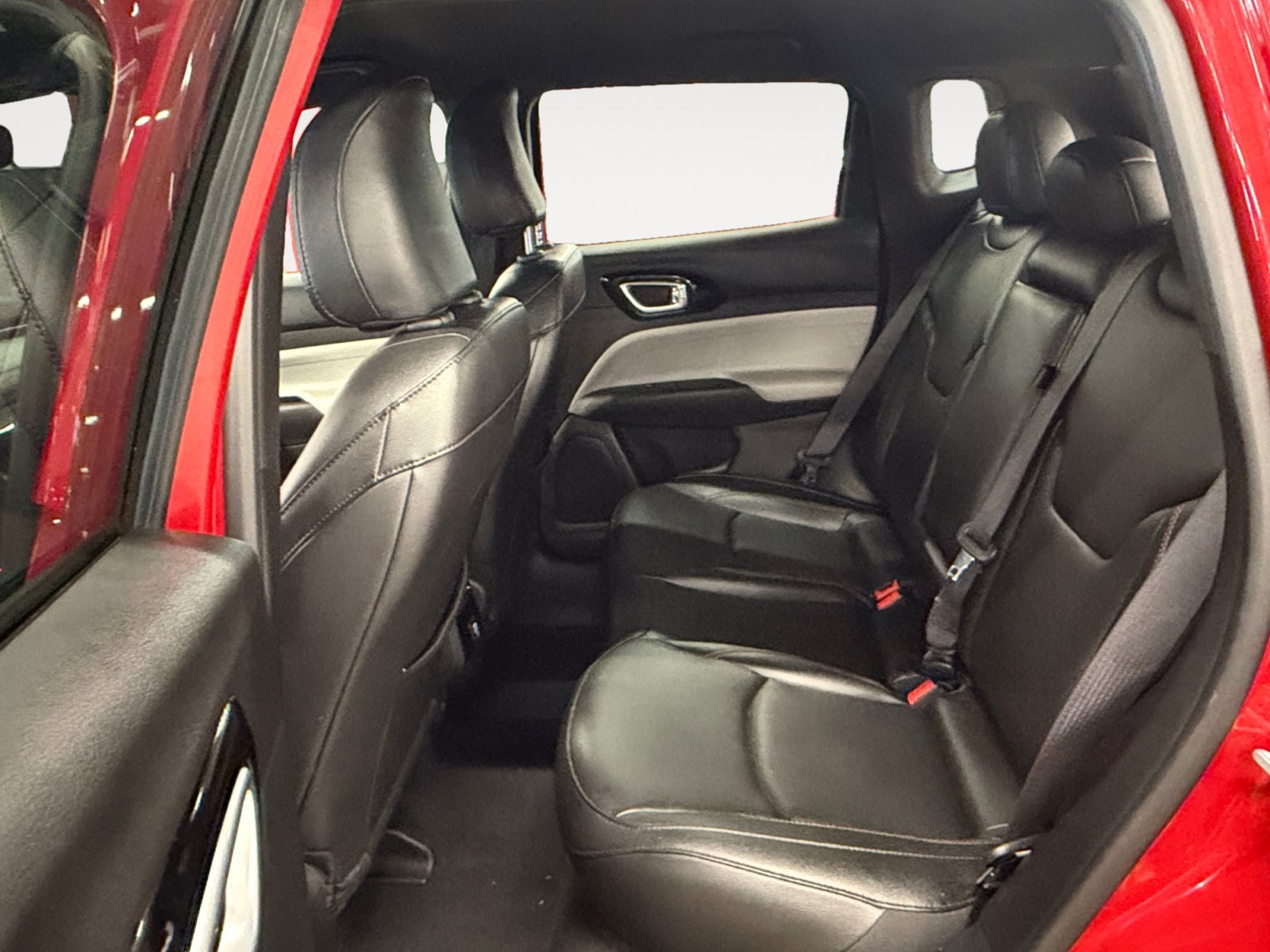 Used 2024 Jeep Compass Limited AWD/4WD image 24