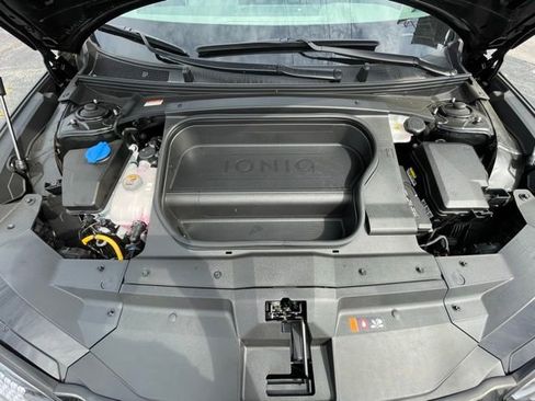 New 2024 Hyundai Ioniq 6 Limited image 40