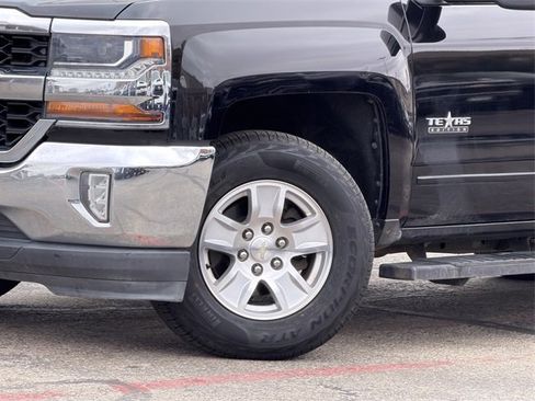 Used 2018 Chevrolet Silverado 1500 LT w/ Texas Edition image 8