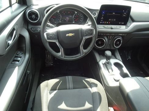 Used 2024 Chevrolet Blazer LT w/ Convenience Package FWD image 15