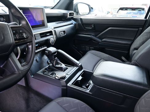 Used 2025 Toyota Tacoma SR w/ SR Upgrade Package image 16