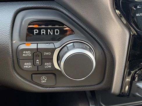 New 2026 RAM 1500 4x4 Crew Cab image 26