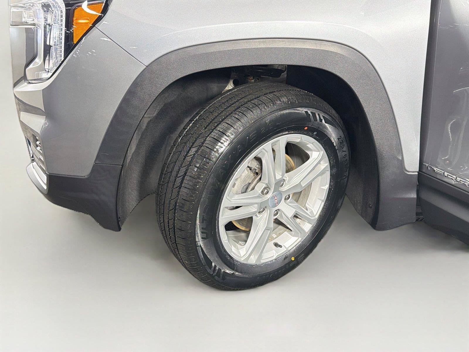 Used 2023 GMC Terrain SLE w/ Driver Convenience Package AWD/4WD image 38