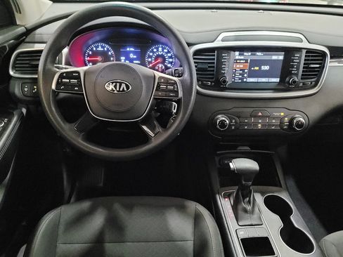 Used 2020 Kia Sorento LX FWD image 22