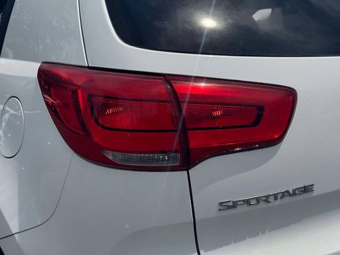 Used 2014 Kia Sportage LX AWD/4WD image 9