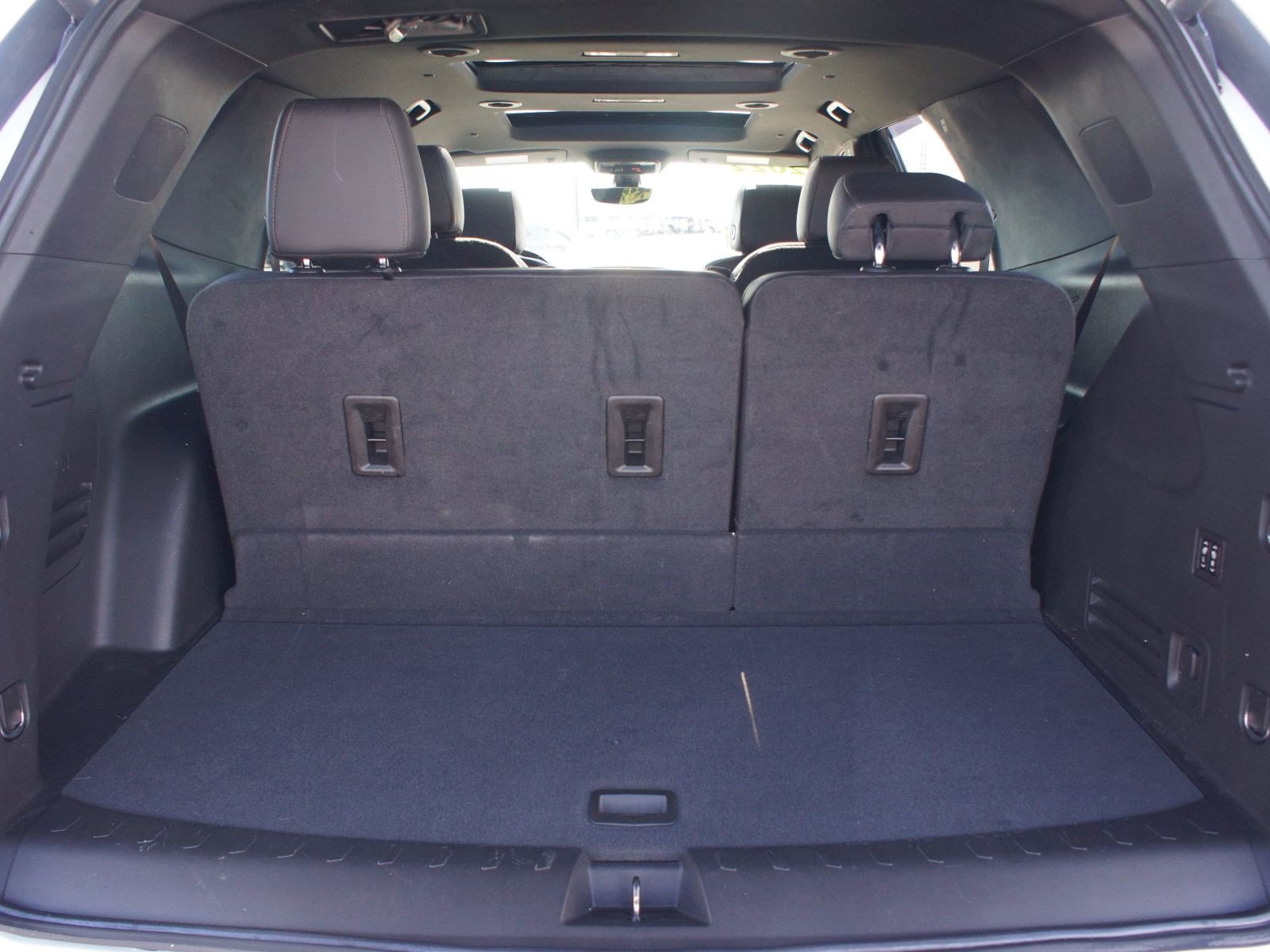 Used 2022 Chevrolet Traverse High Country FWD image 11