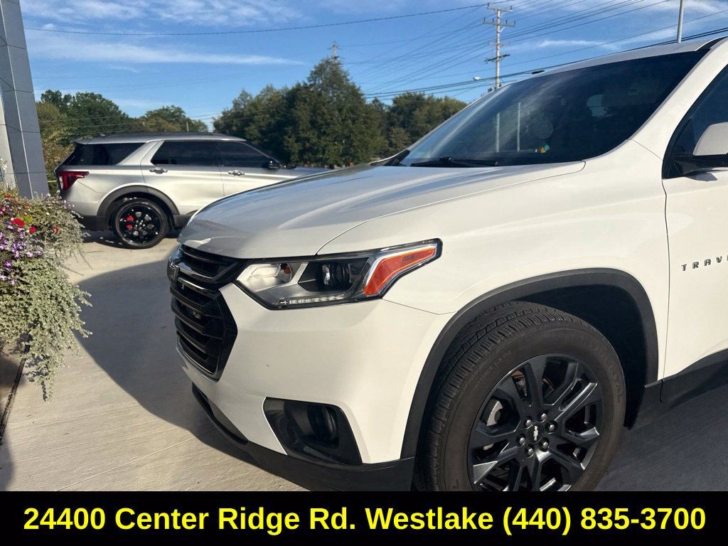Used 2020 Chevrolet Traverse RS FWD image 2