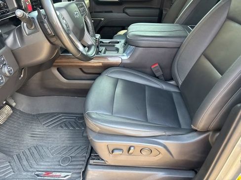 Used 2024 Chevrolet Silverado 1500 LT Trail Boss w/ LT Trail Boss Premium Package AWD/4WD image 11